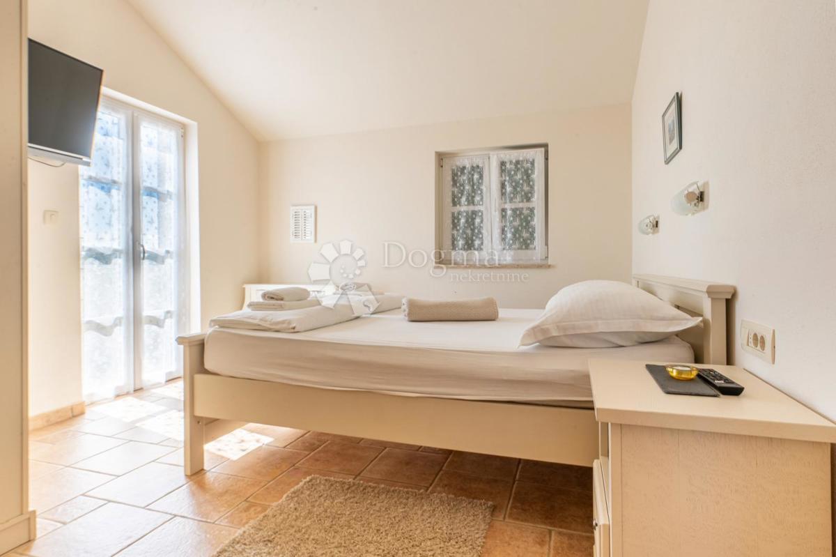 Hiša Dobrinj, 180m2