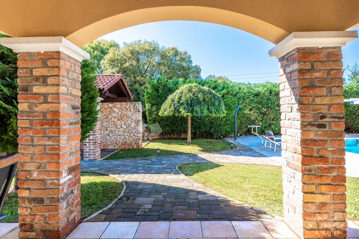 Hiša Dobrinj, 180m2