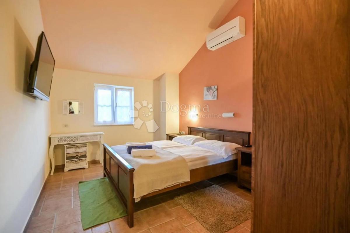 Hiša Dobrinj, 180m2