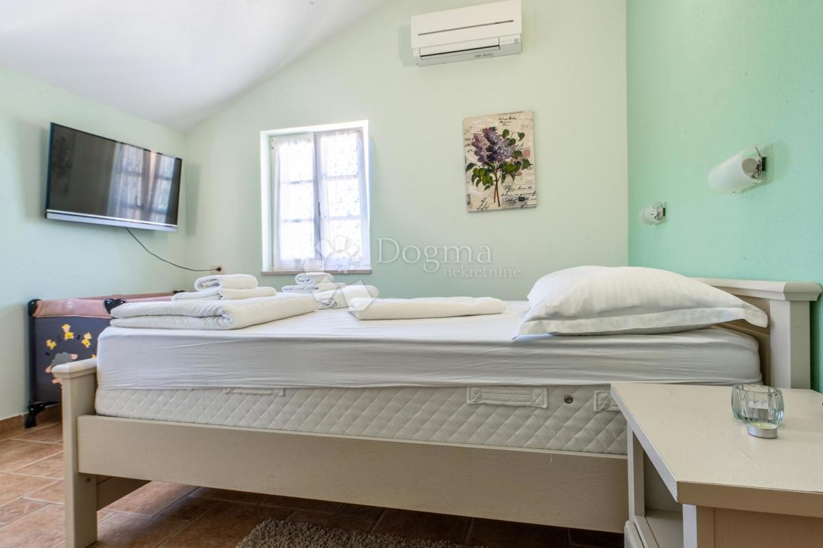 Hiša Dobrinj, 180m2