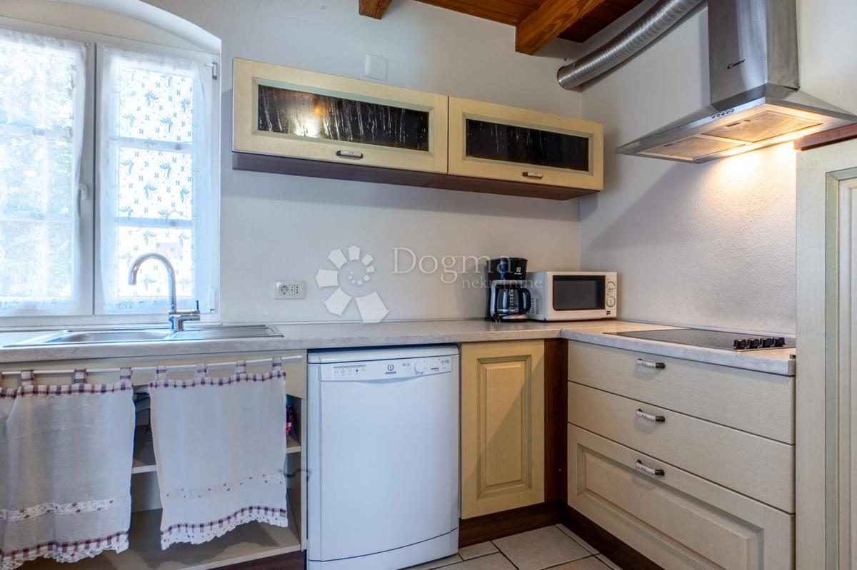 Hiša Dobrinj, 180m2