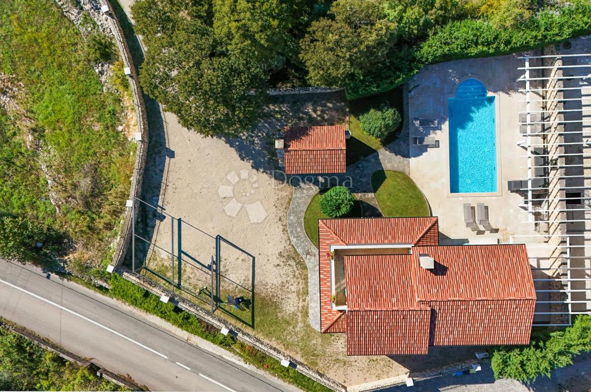 Hiša Dobrinj, 180m2