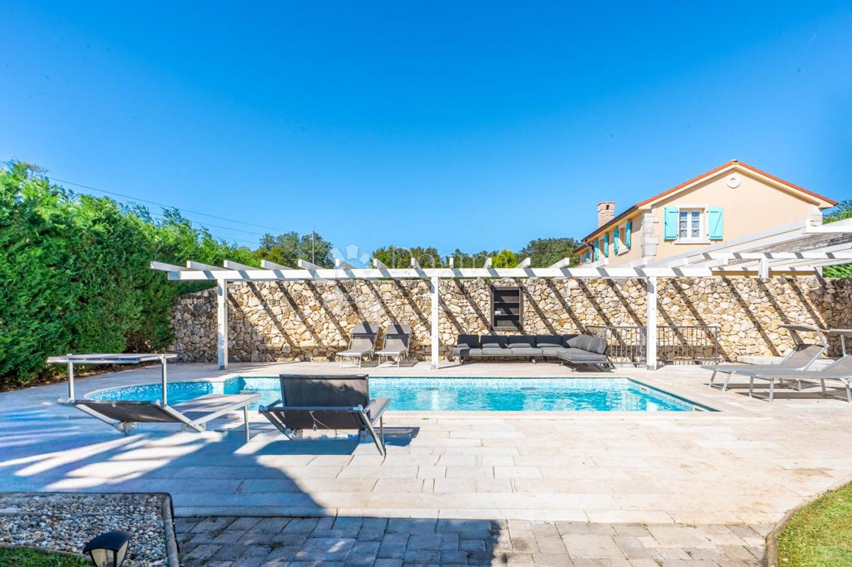 Hiša Dobrinj, 180m2