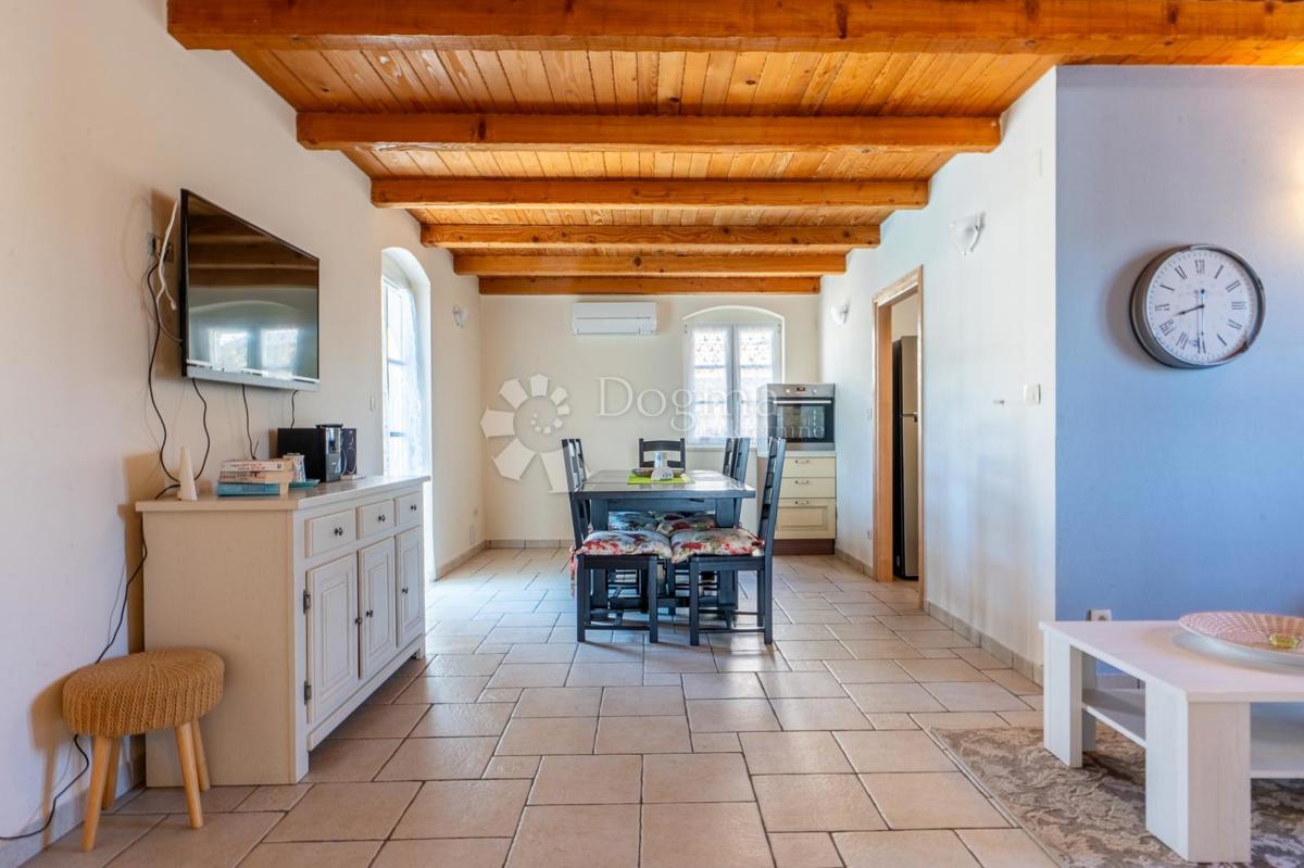 Hiša Dobrinj, 180m2