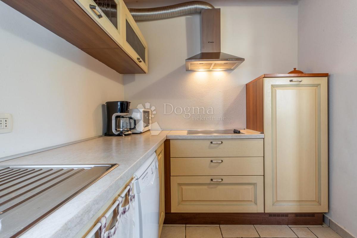 Hiša Dobrinj, 180m2