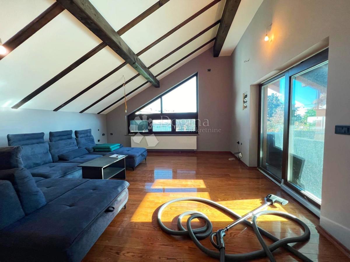 Hiša Kloštar Ivanić, 350m2