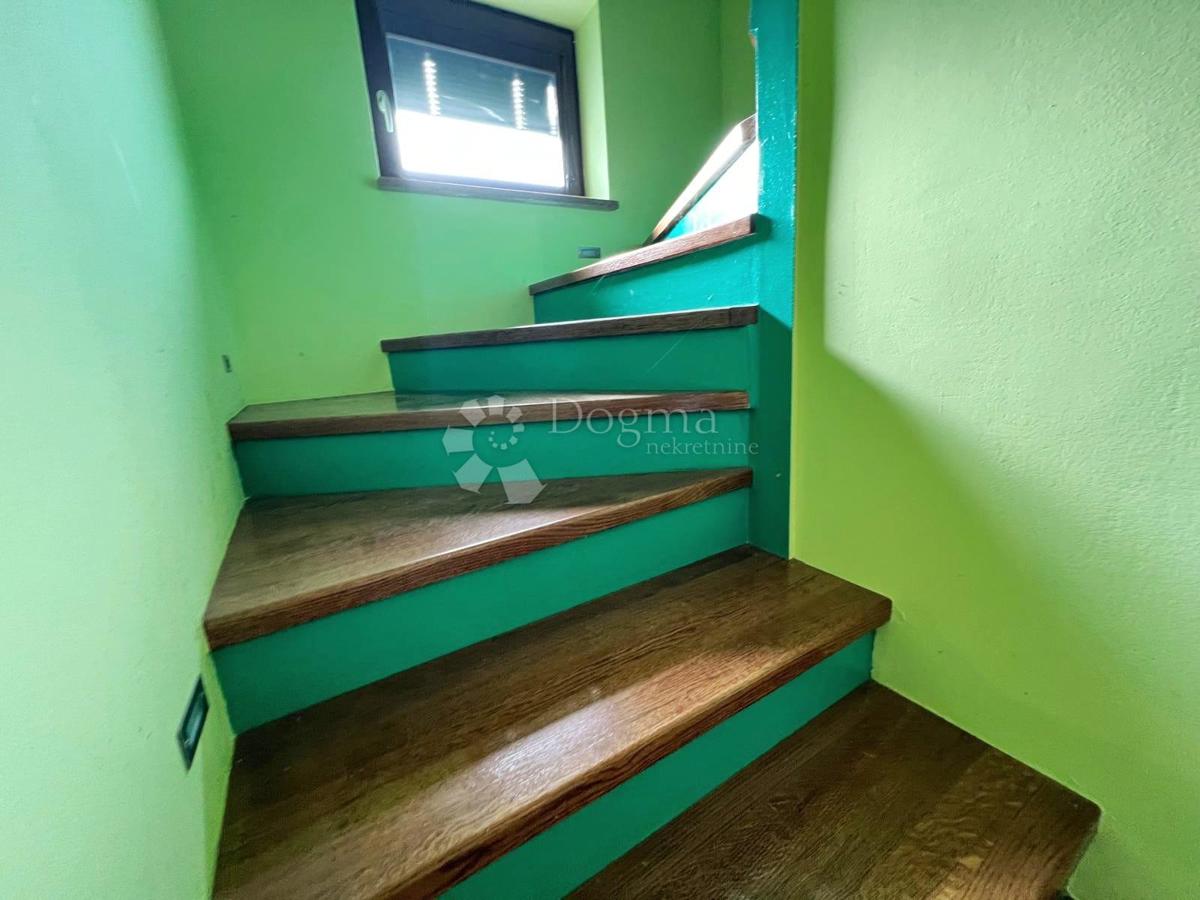 Hiša Kloštar Ivanić, 350m2
