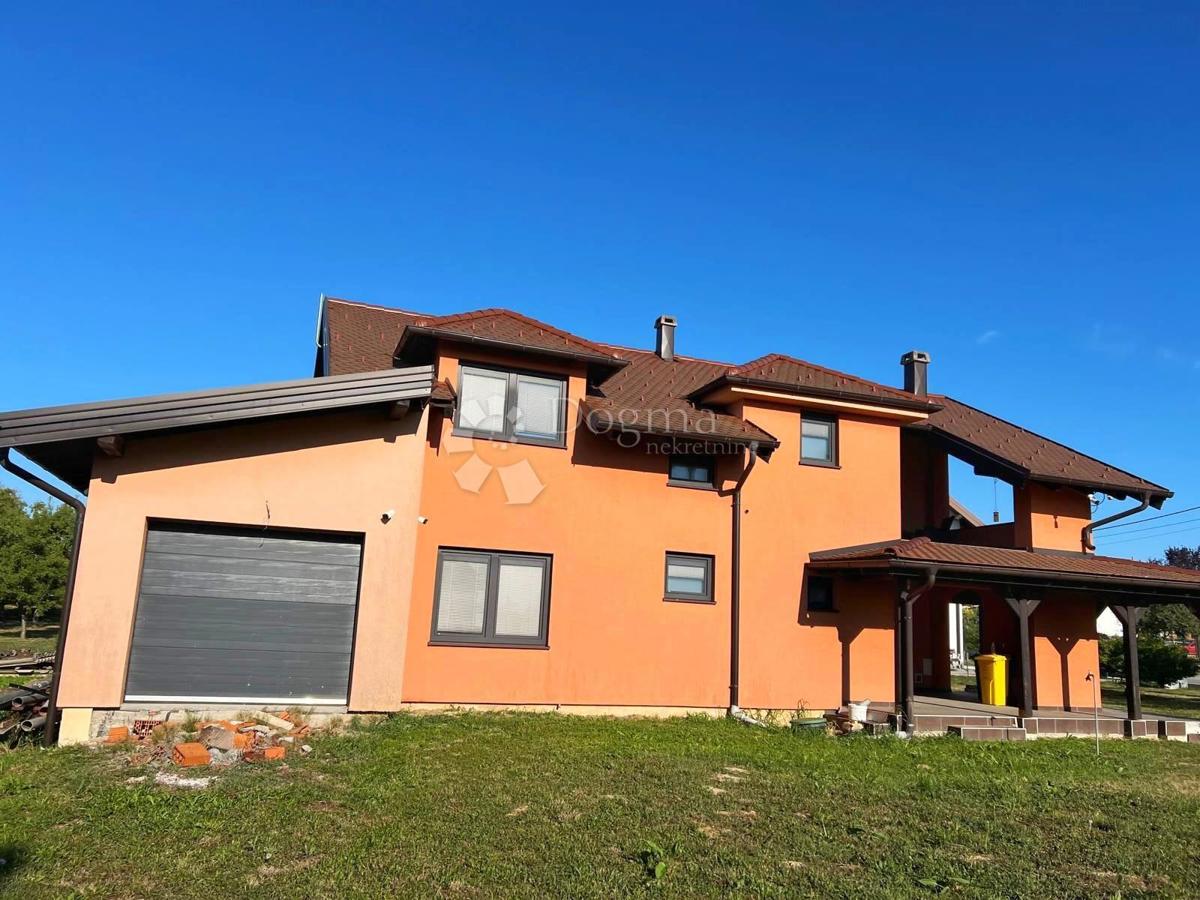Hiša Kloštar Ivanić, 350m2