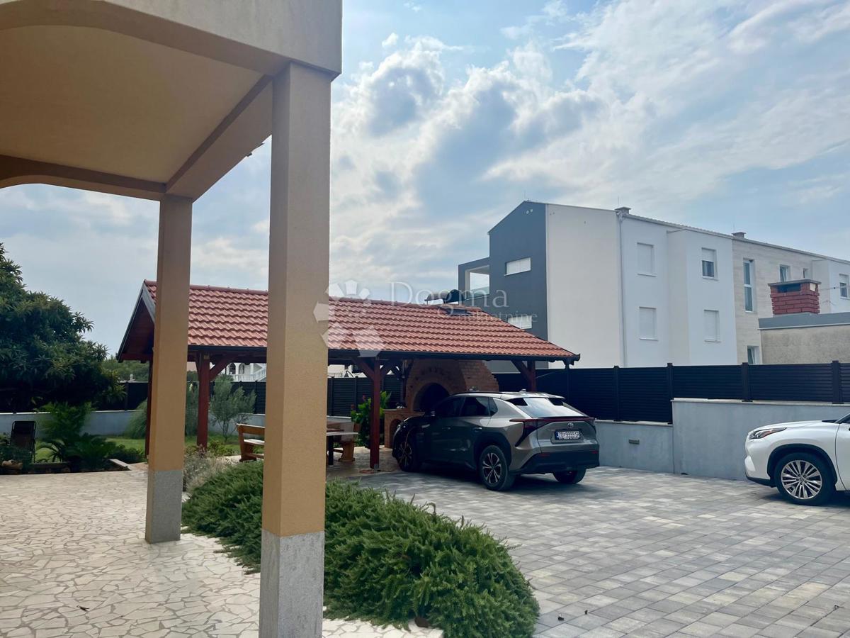 Hiša Biograd na Moru, 210m2