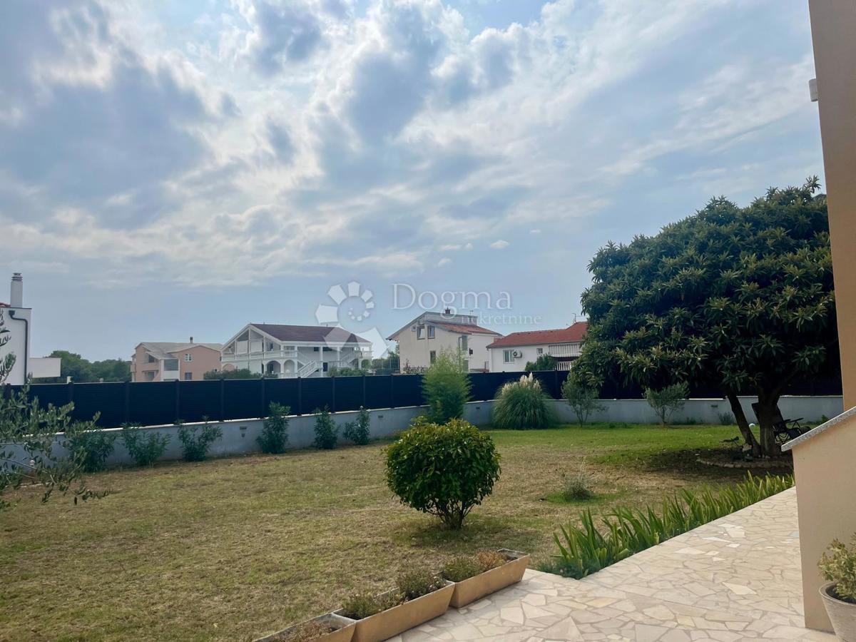 Hiša Biograd na Moru, 210m2