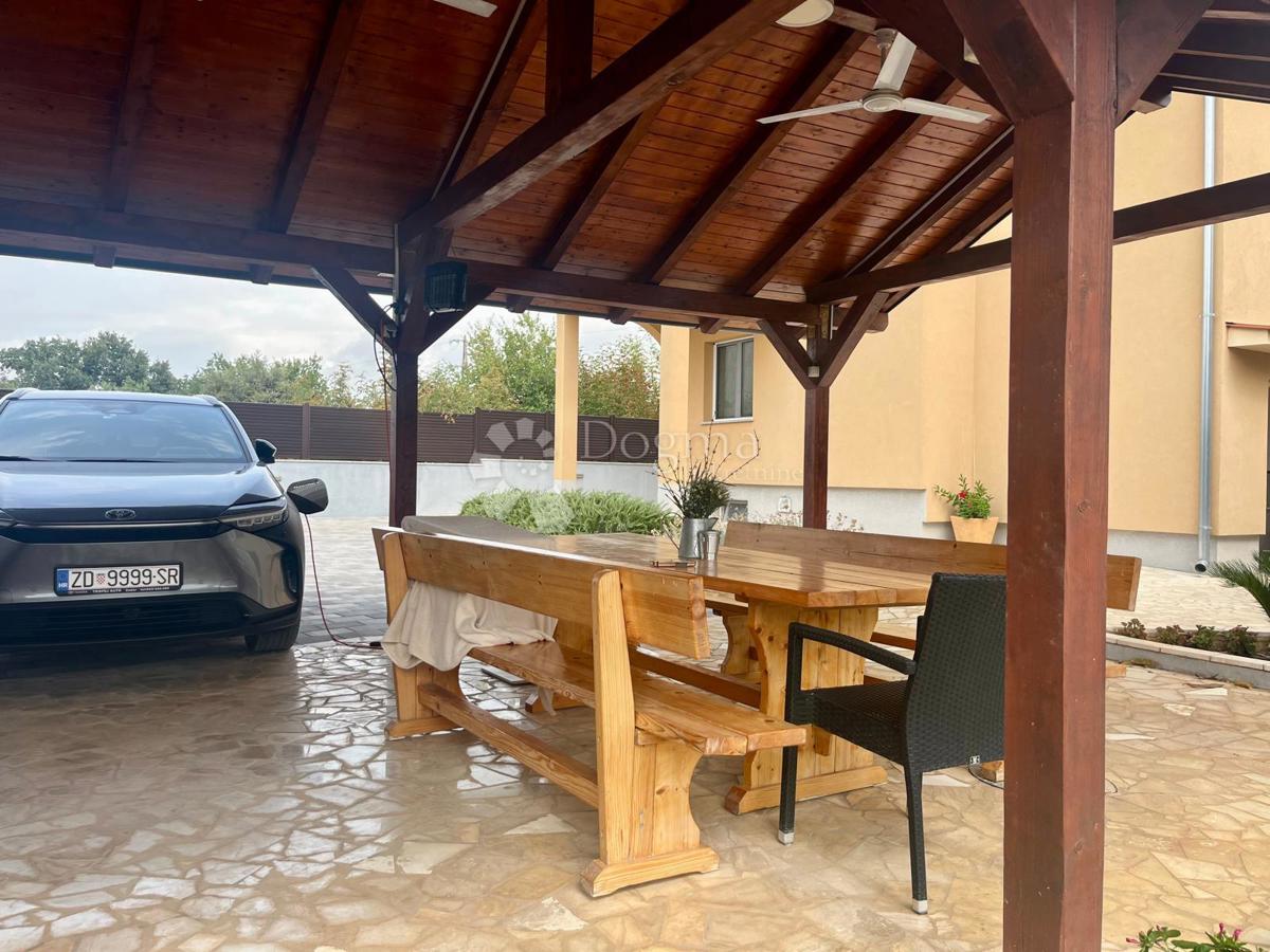 Hiša Biograd na Moru, 210m2