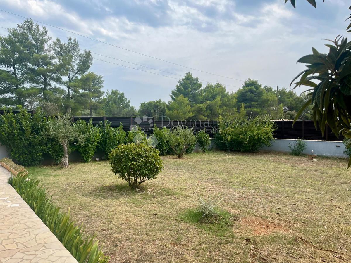 Hiša Biograd na Moru, 210m2