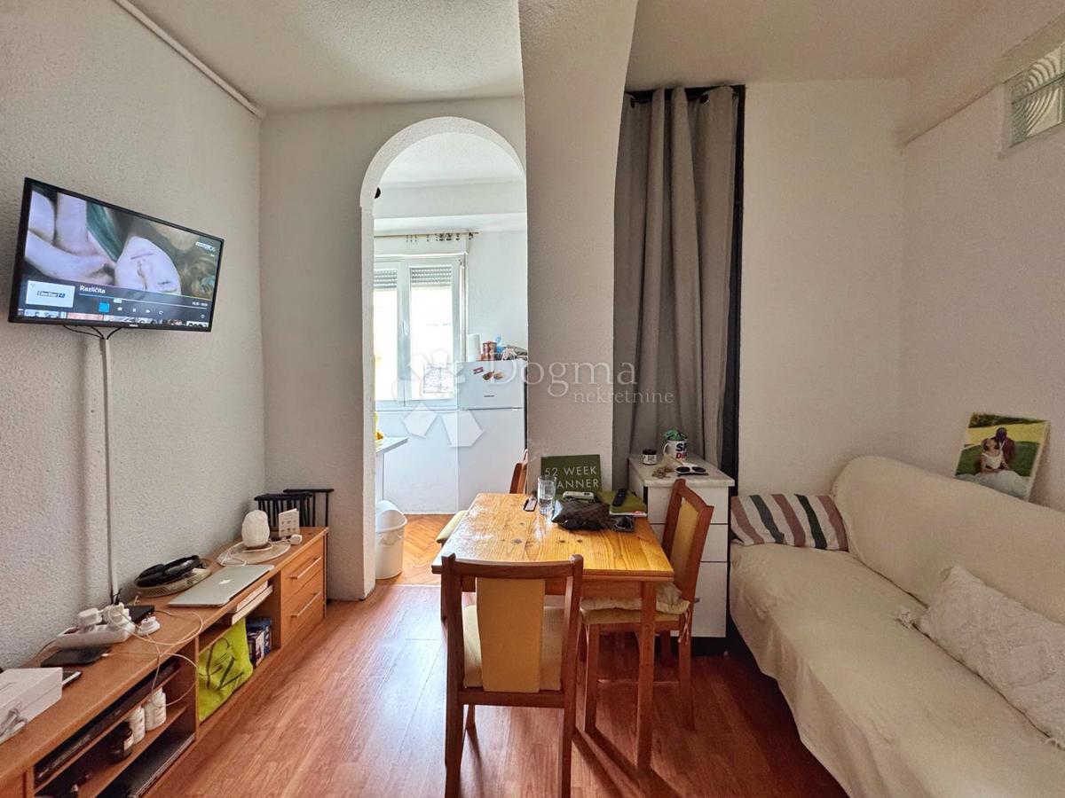 Stanovanje Centar, Pula, 32m2