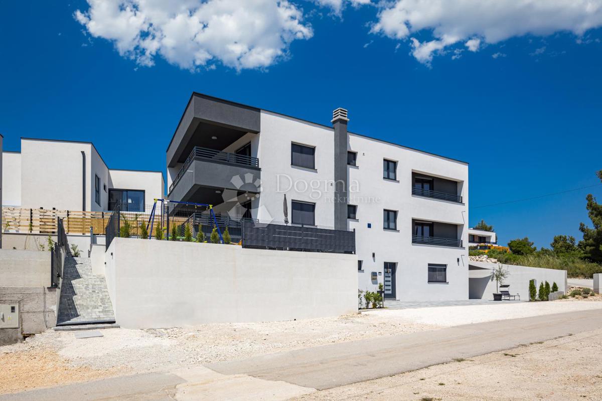Hiša Medulin, 360m2