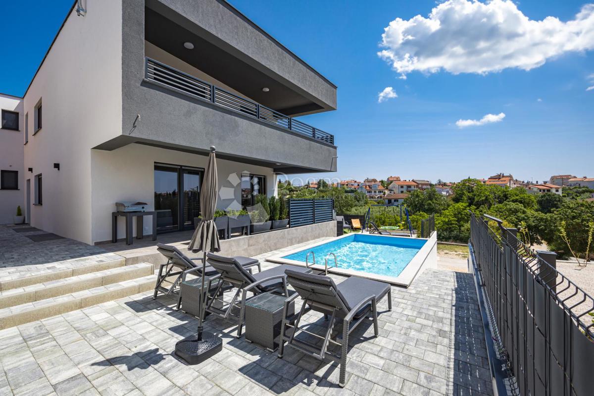Hiša Medulin, 360m2