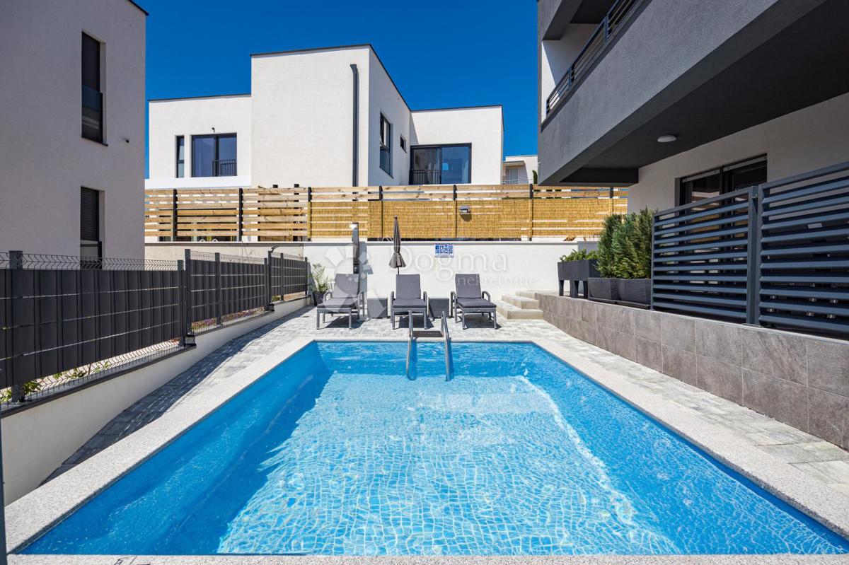Hiša Medulin, 360m2