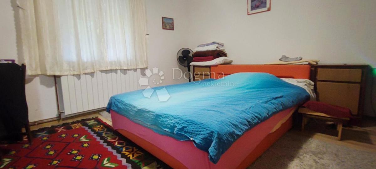 Hiša Kozari put, Peščenica - Žitnjak, 300m2