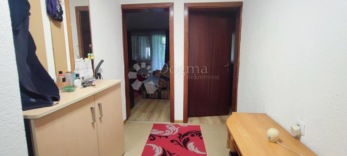 Hiša Kozari put, Peščenica - Žitnjak, 300m2