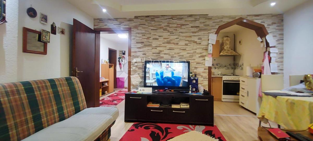 Hiša Kozari put, Peščenica - Žitnjak, 300m2