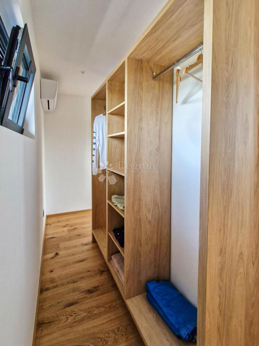 Hiša Umag, 190m2