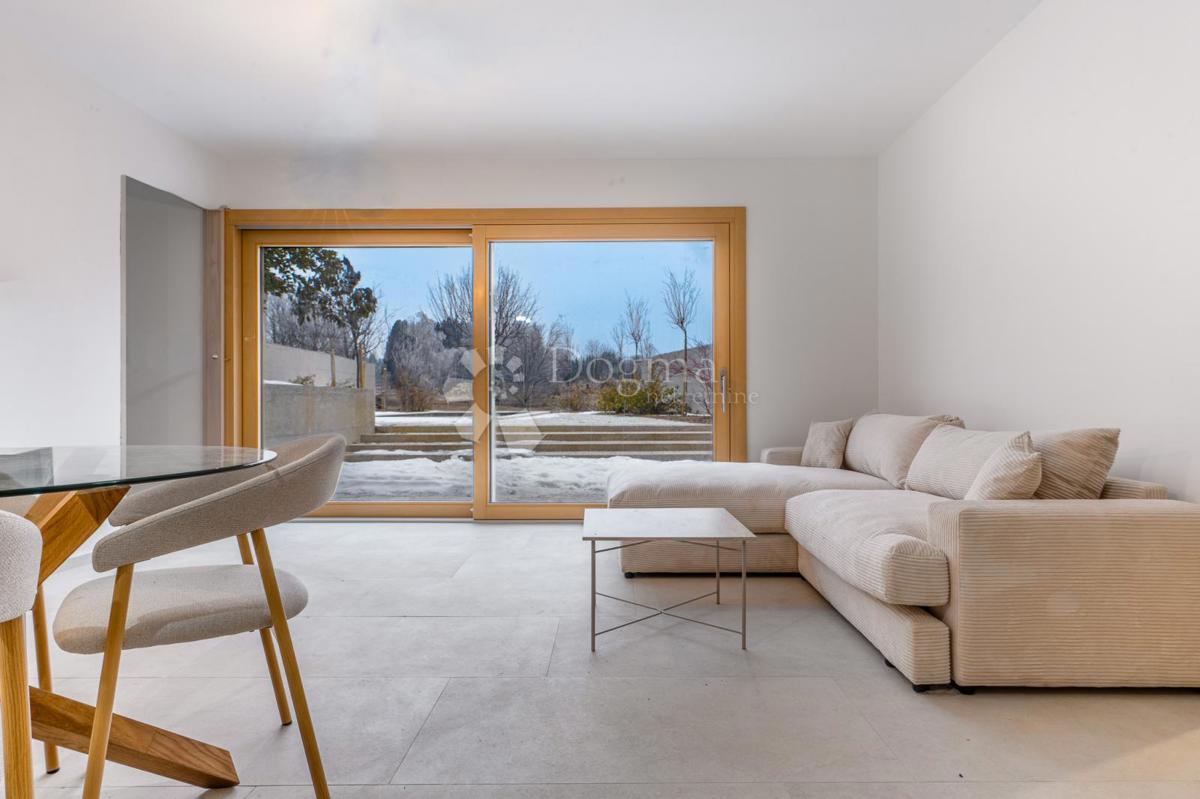 Hiša Ravna Gora, 144m2