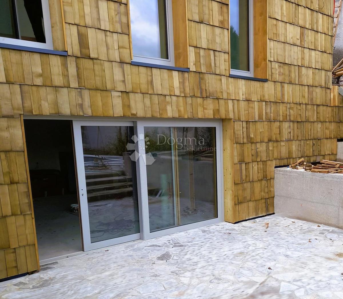 Hiša Ravna Gora, 144m2