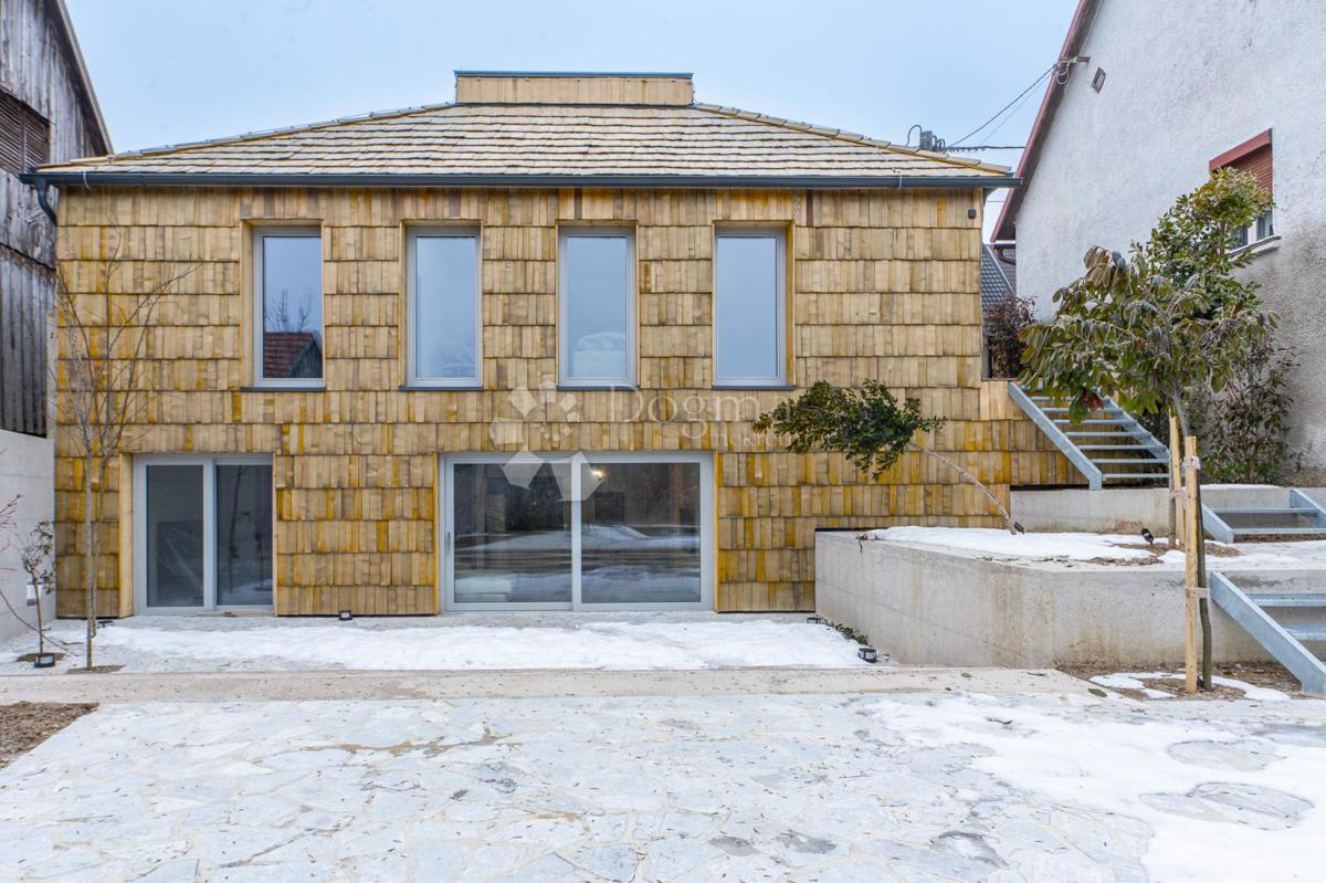 Hiša Ravna Gora, 144m2