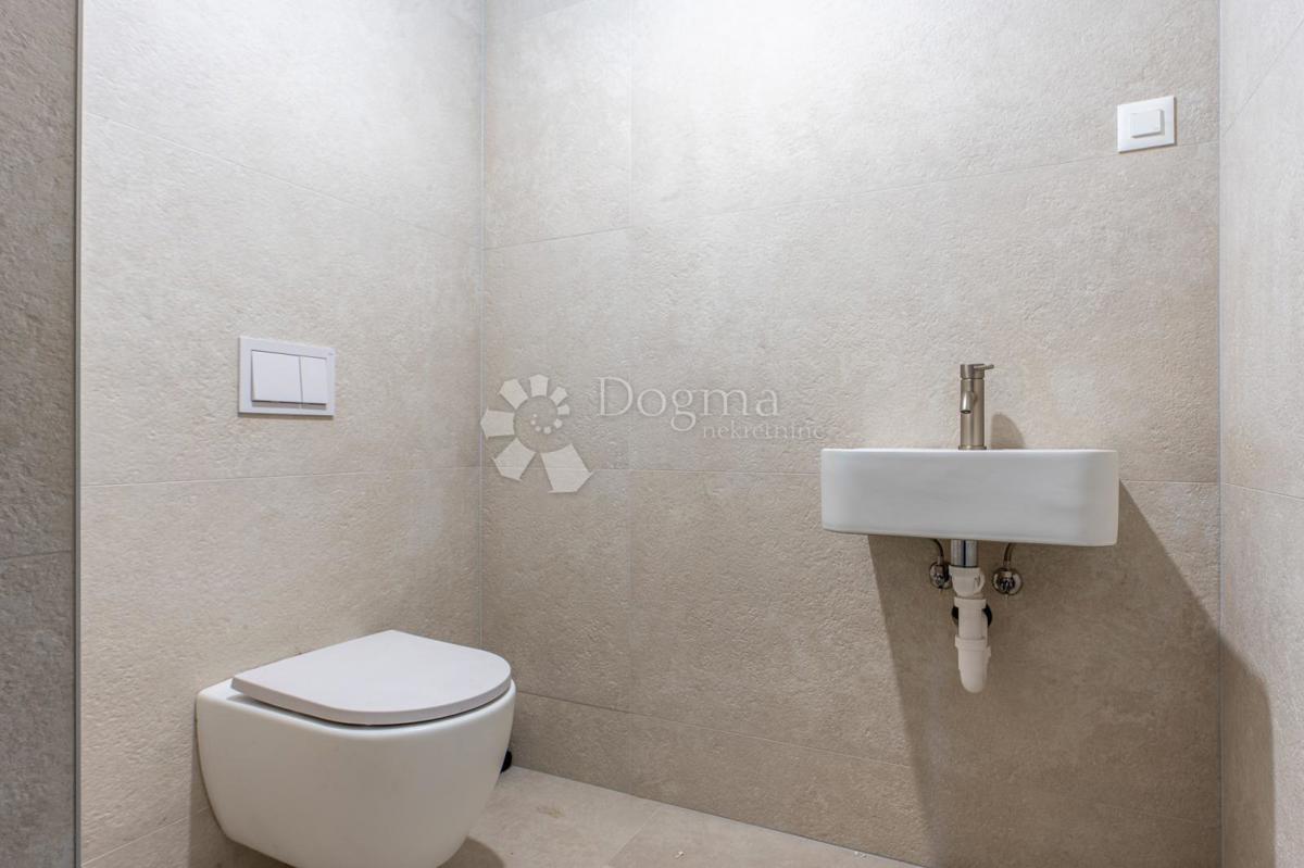 Hiša Ravna Gora, 144m2