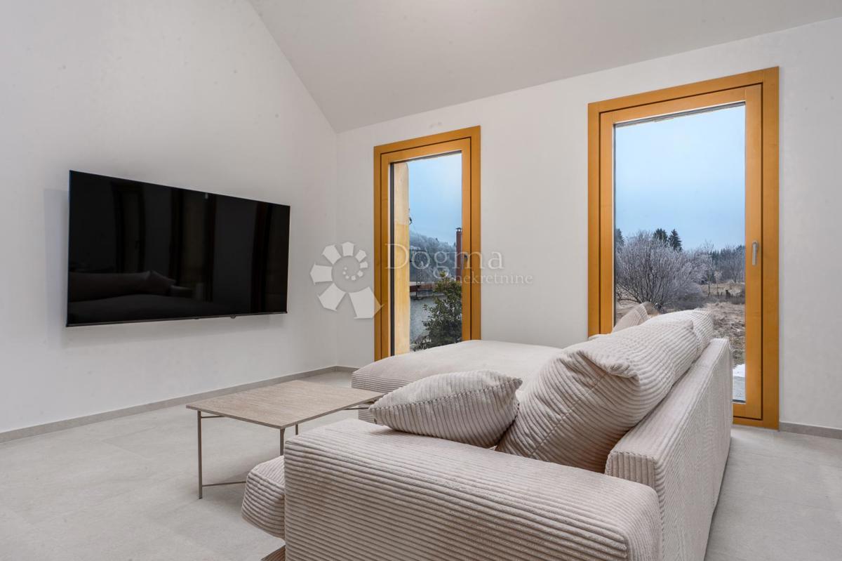 Hiša Ravna Gora, 144m2