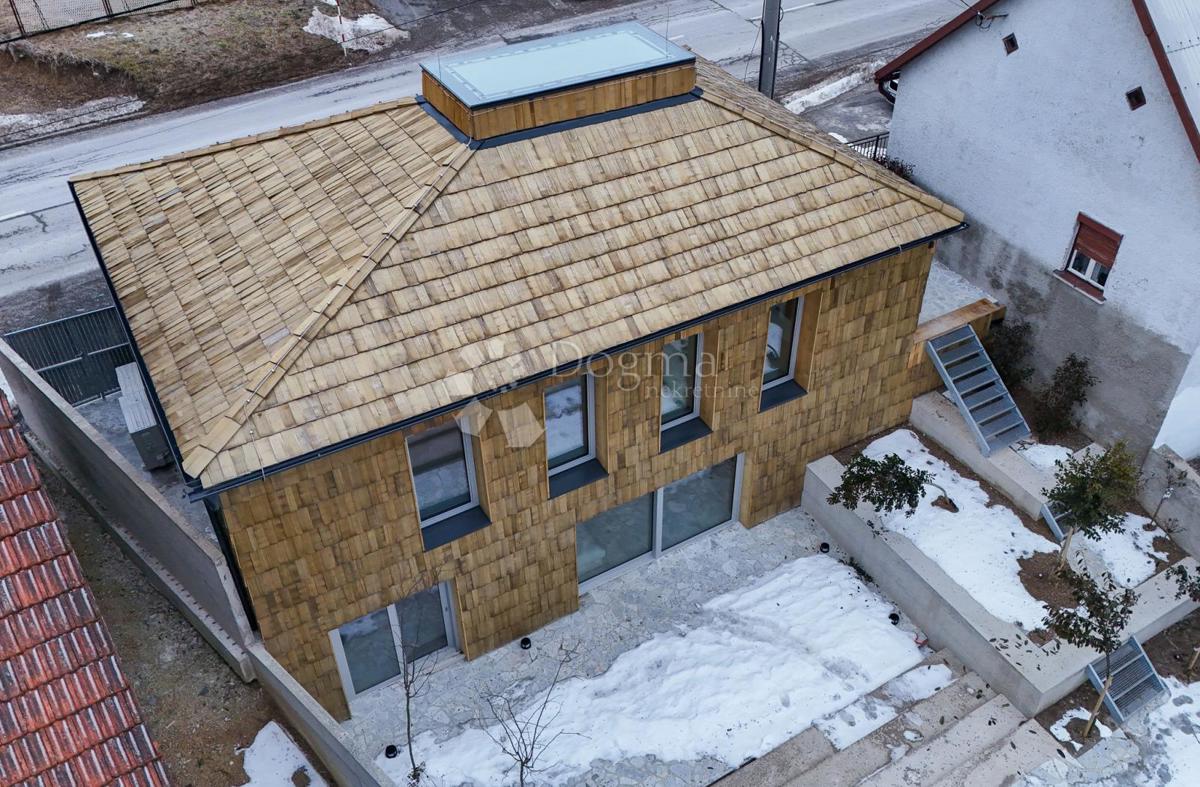 Hiša Ravna Gora, 144m2