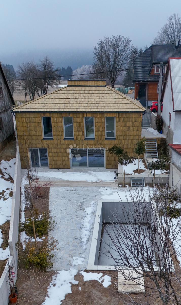 Hiša Ravna Gora, 144m2