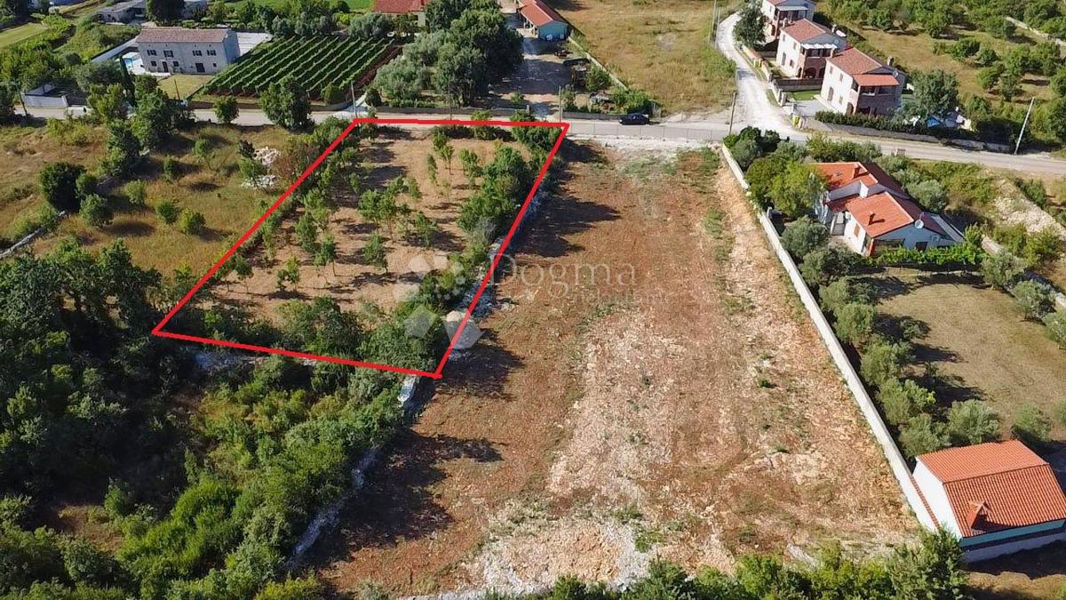 Zemljišče Svetvinčenat, 1.829m2