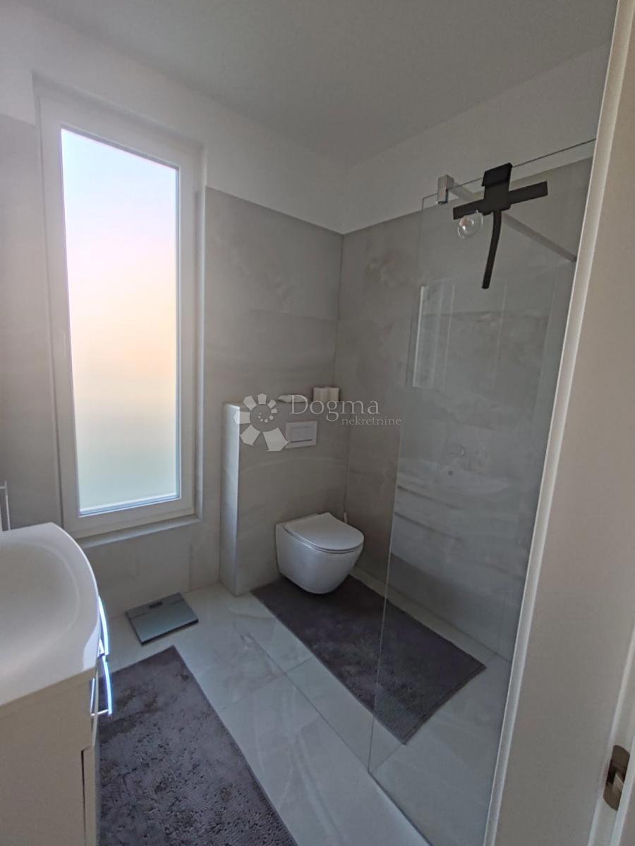 Hiša Vodice, 139m2