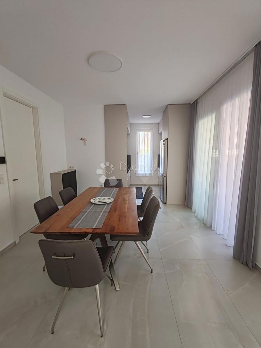 Hiša Vodice, 139m2