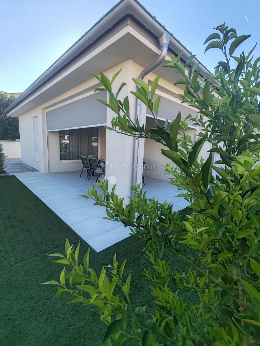 Hiša Vodice, 139m2