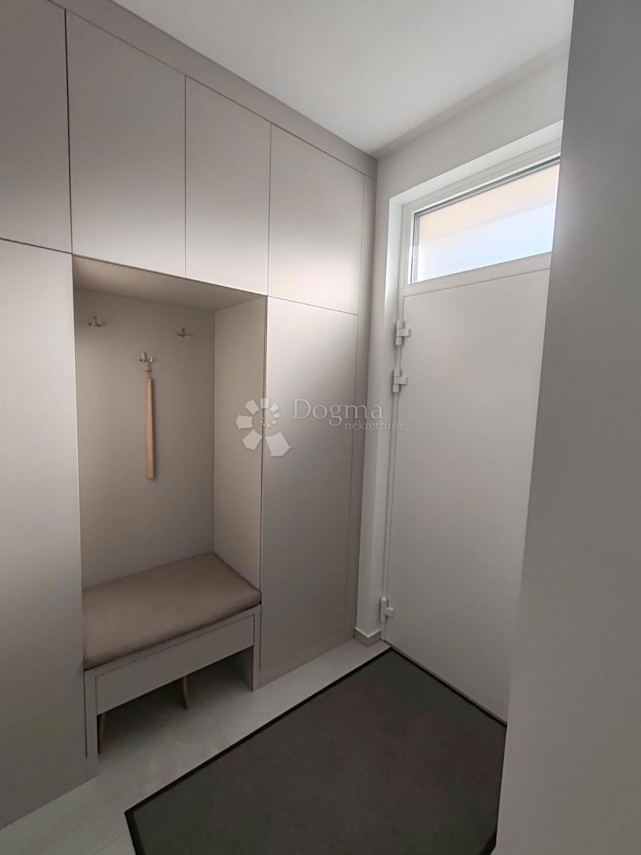 Hiša Vodice, 139m2