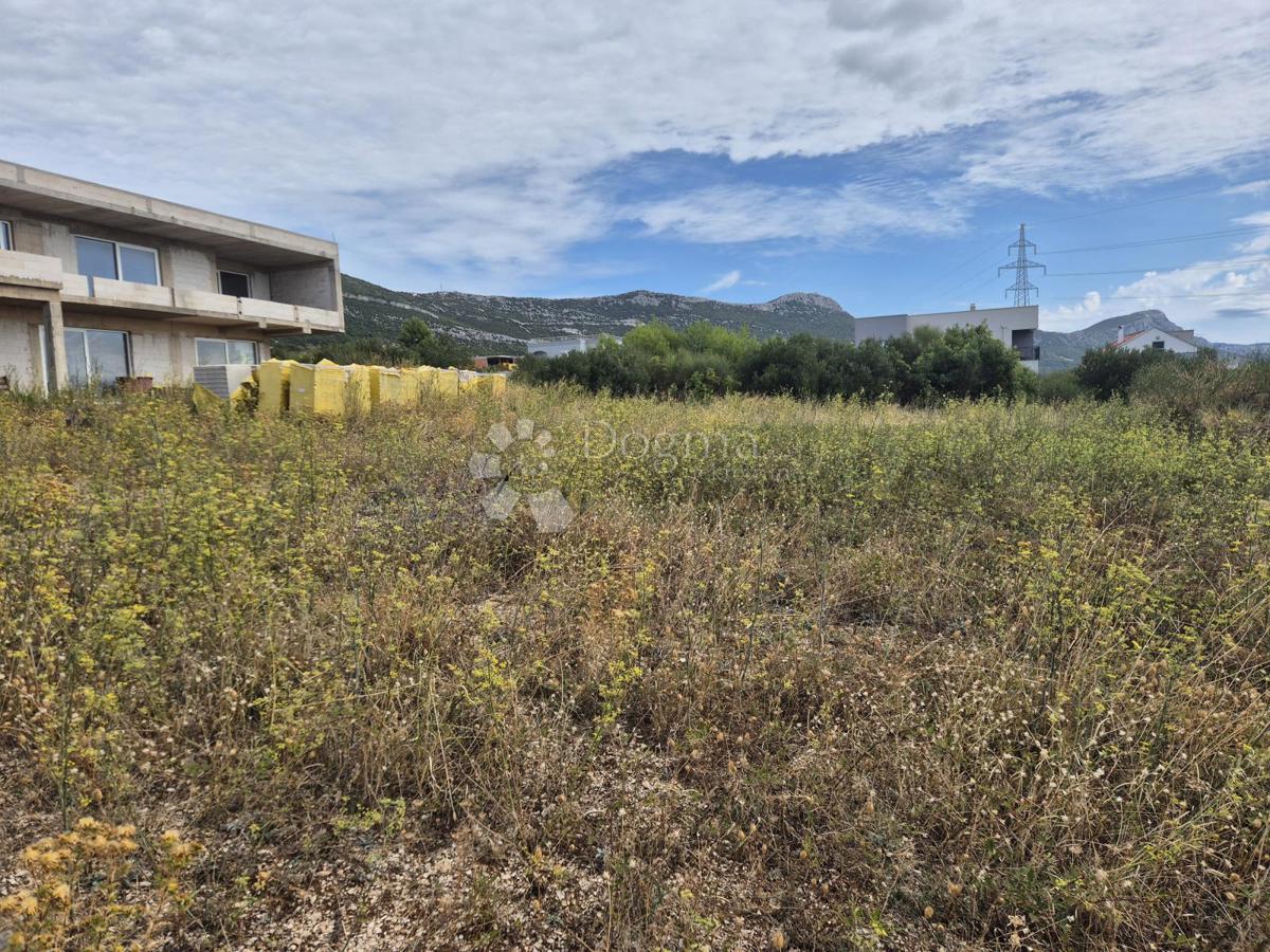 Zazidljivo zemljišče Kaštel Novi, Kaštela, 2.200m2