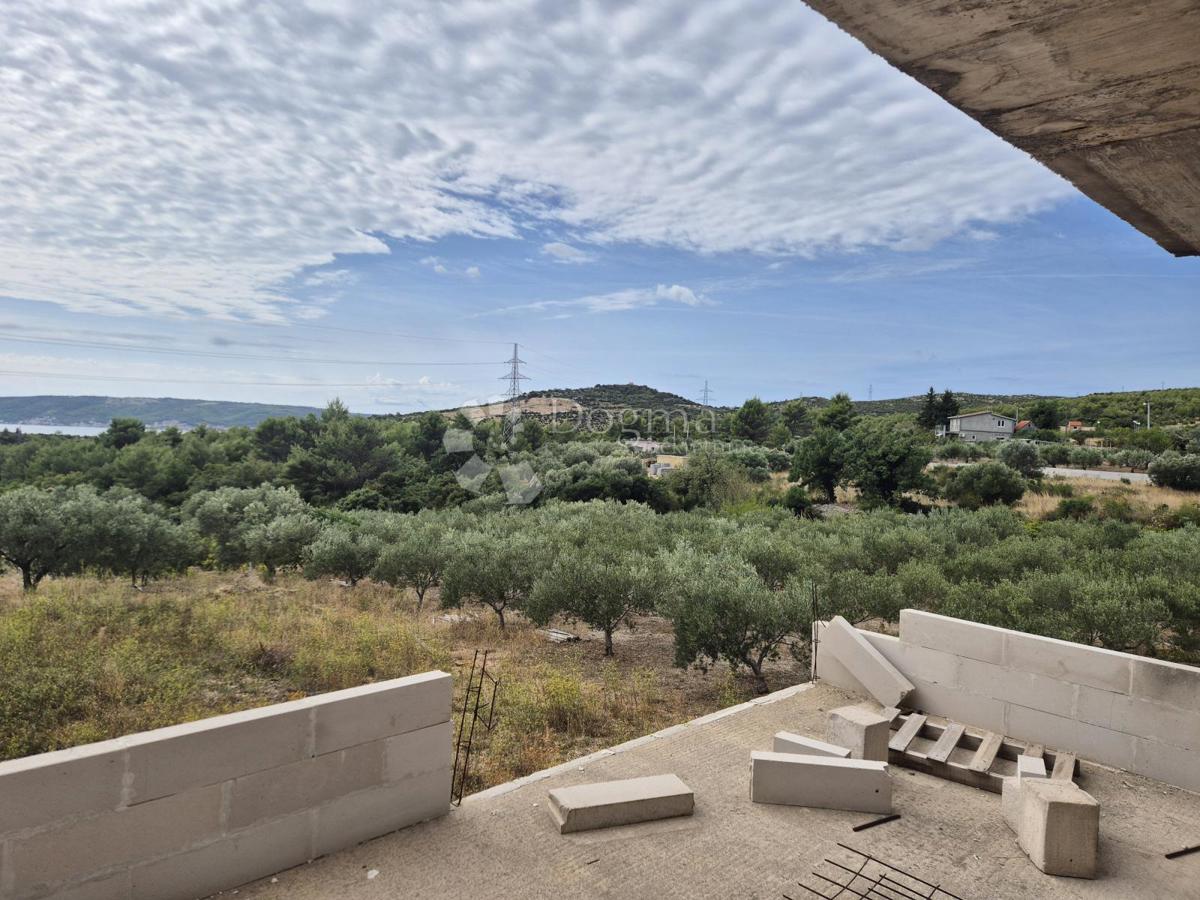 Zazidljivo zemljišče Kaštel Novi, Kaštela, 2.200m2