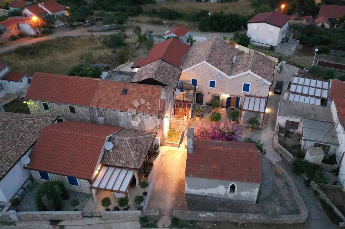 Hiša Molat, Zadar - Okolica, 280m2