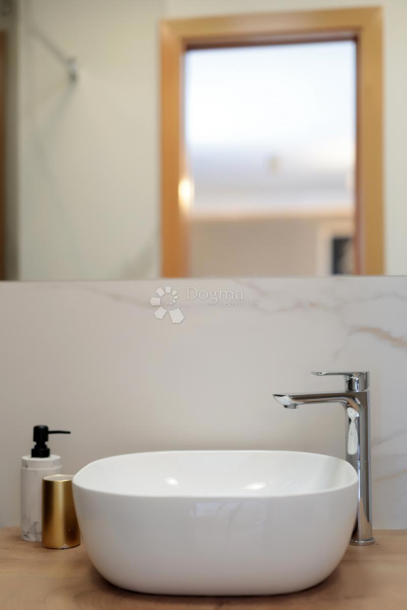 Hiša Molat, Zadar - Okolica, 280m2