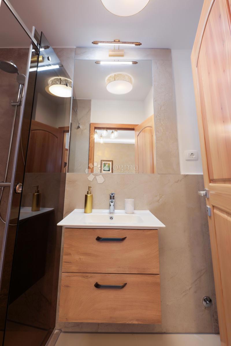 Hiša Molat, Zadar - Okolica, 280m2