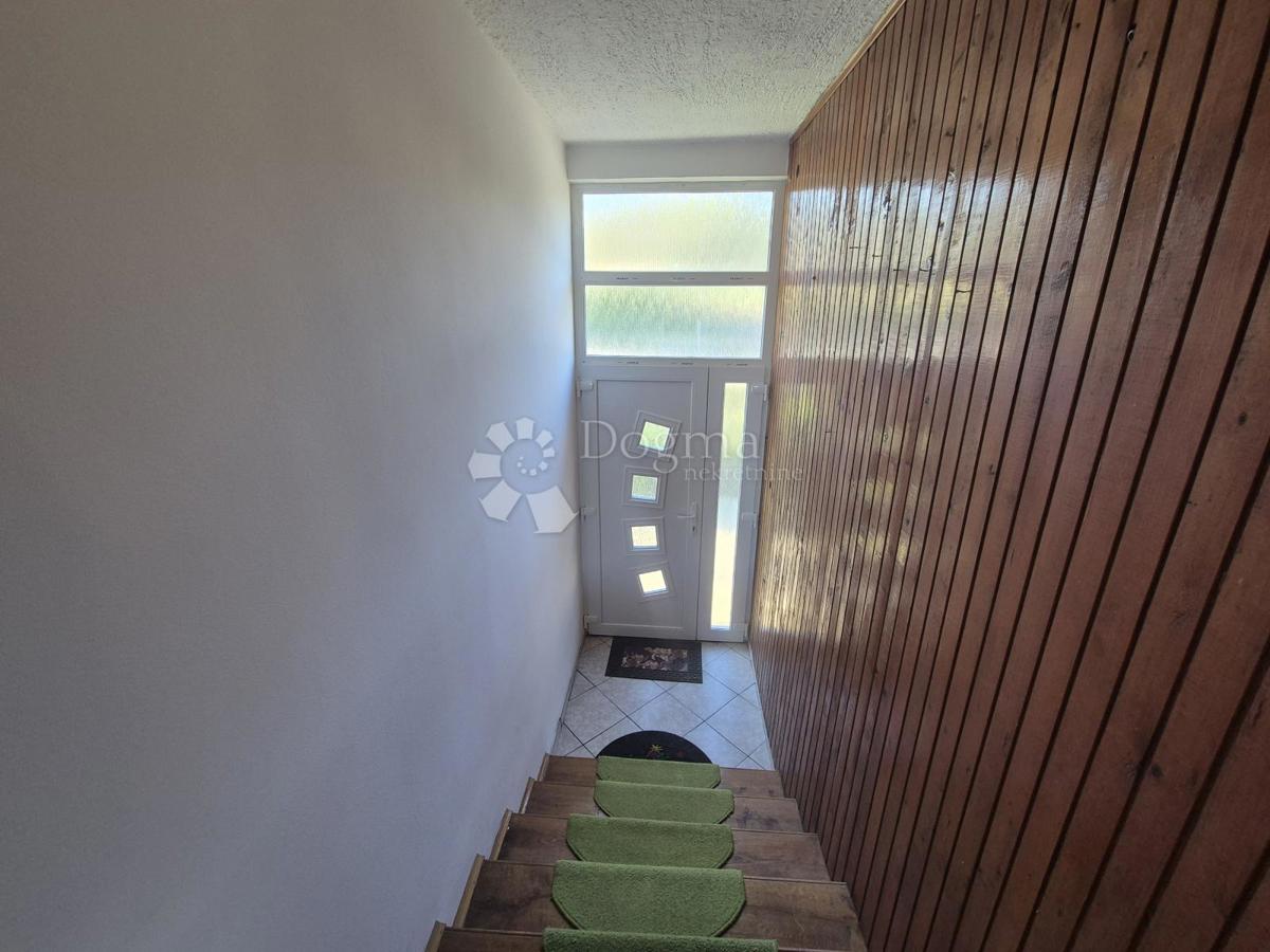 Hiša Radakovo, Kraljevec Na Sutli, 286m2