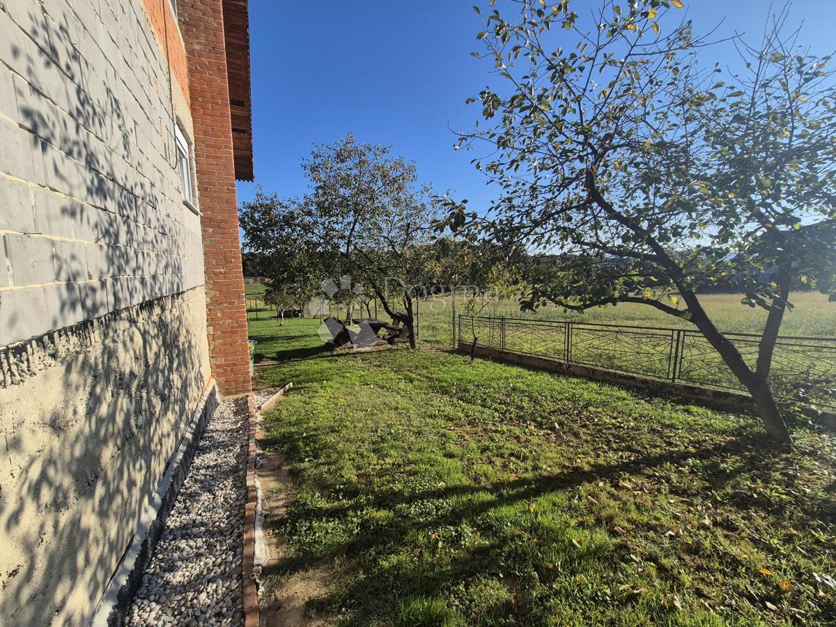 Hiša Radakovo, Kraljevec Na Sutli, 286m2