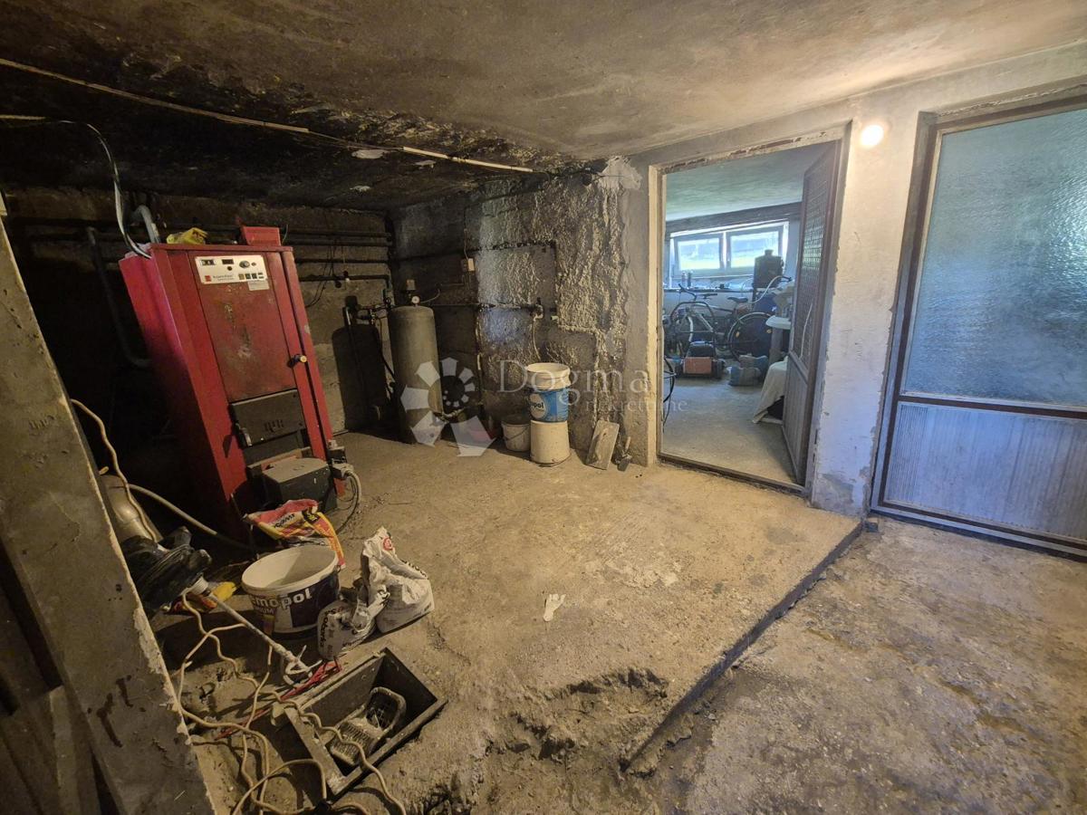 Hiša Radakovo, Kraljevec Na Sutli, 286m2