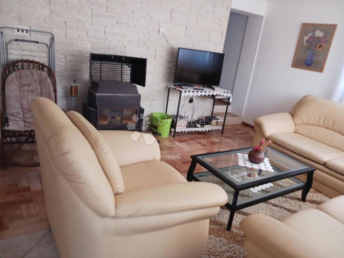 Hiša Radakovo, Kraljevec Na Sutli, 286m2