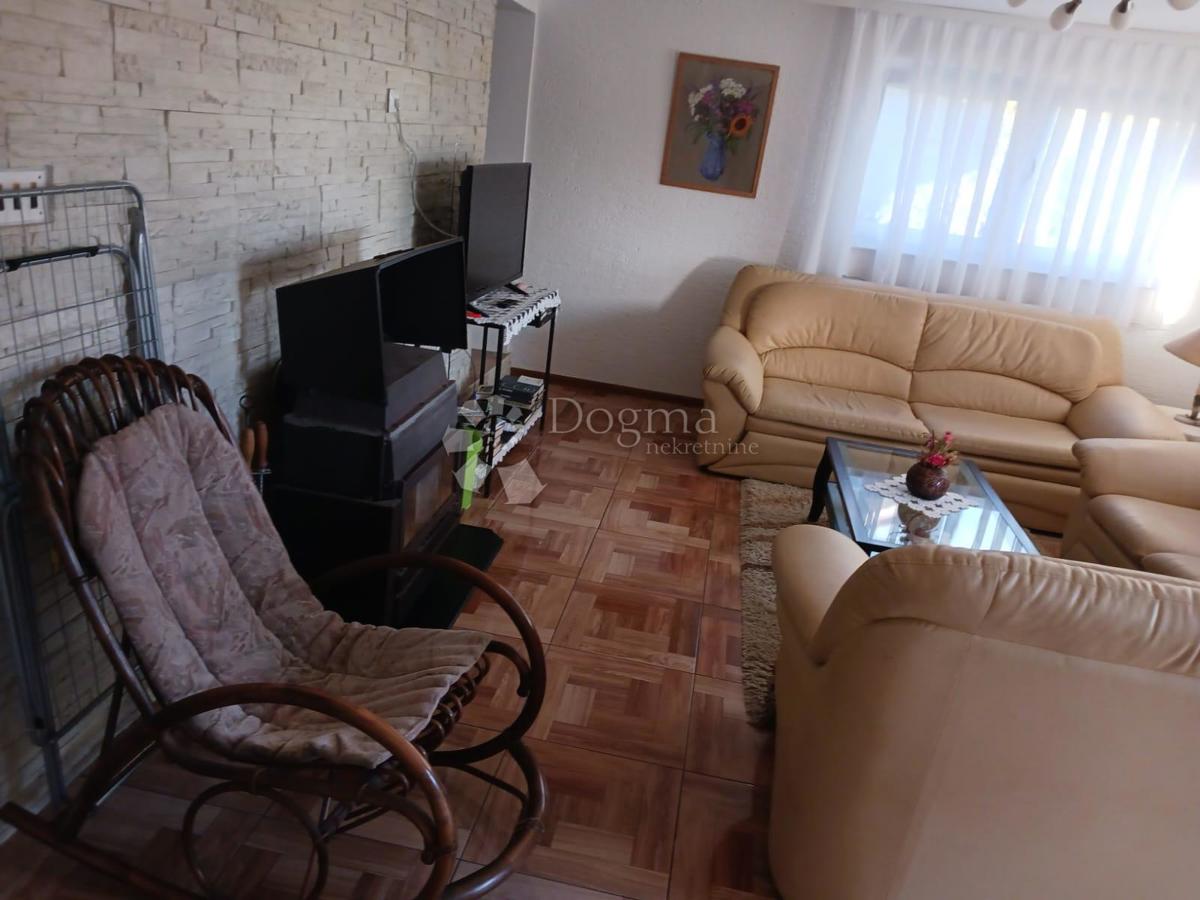 Hiša Radakovo, Kraljevec Na Sutli, 286m2