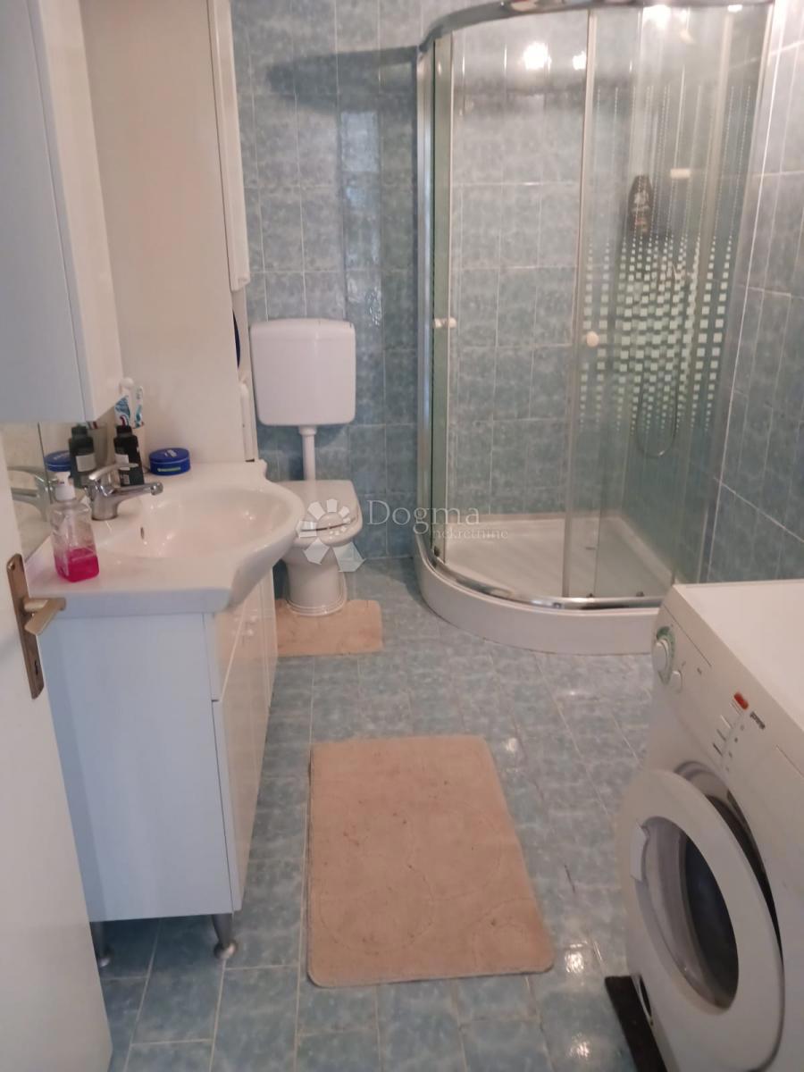 Hiša Radakovo, Kraljevec Na Sutli, 286m2