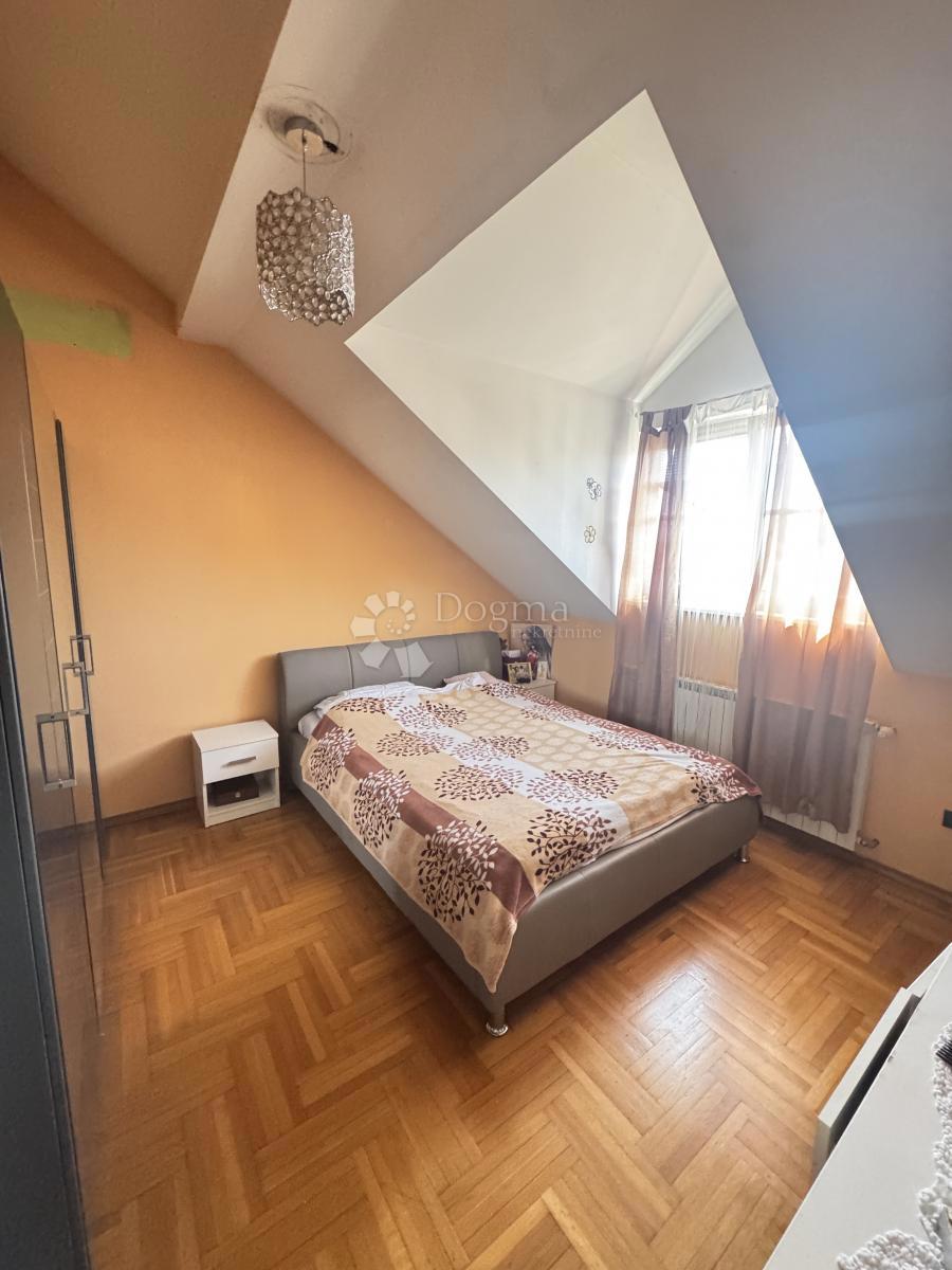 Hiša Sopnica, Sesvete, 425,99m2