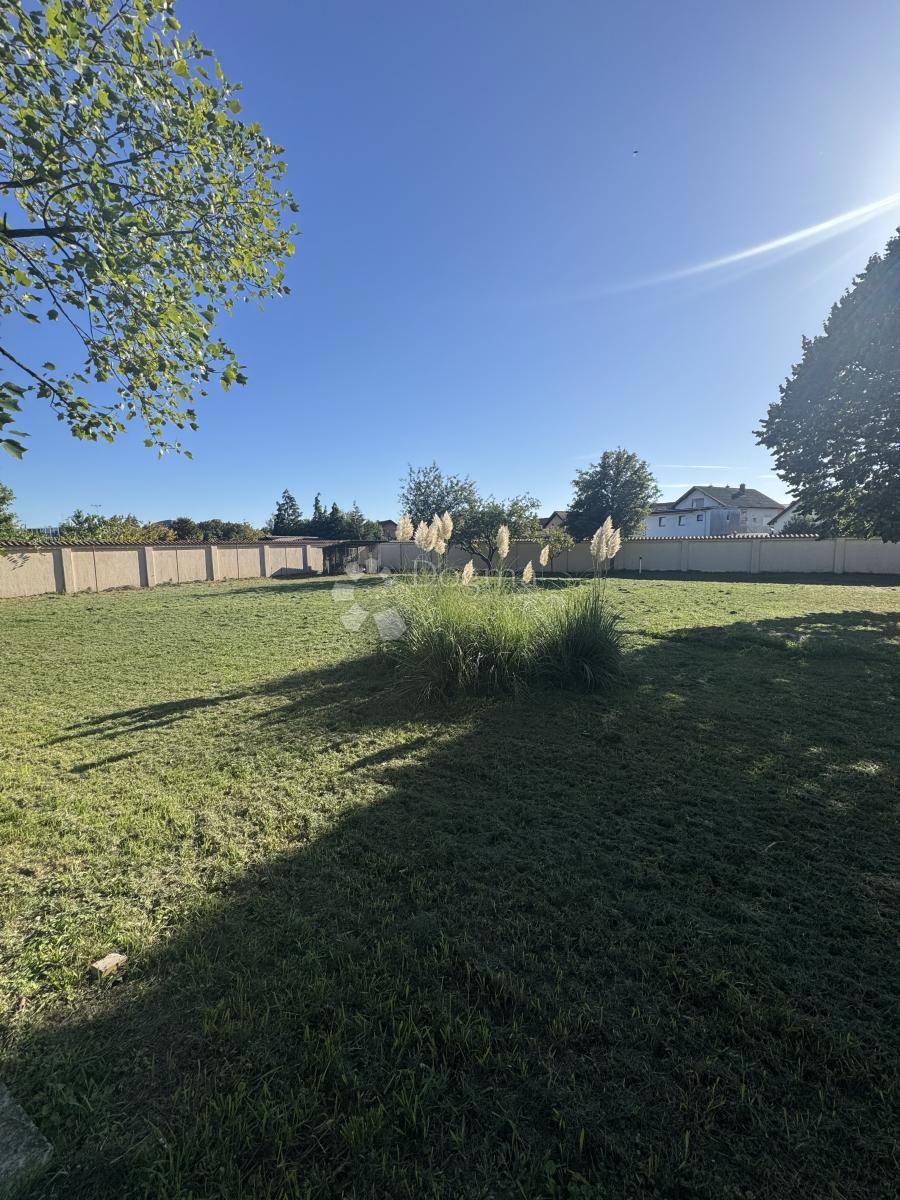 Hiša Sopnica, Sesvete, 425,99m2