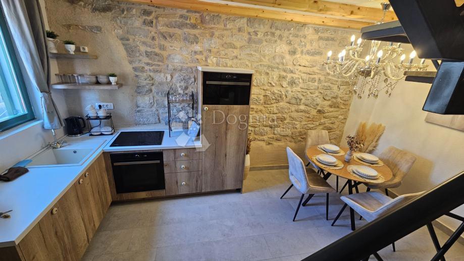 Hiša Kaštel Sućurac, Kaštela, 60m2